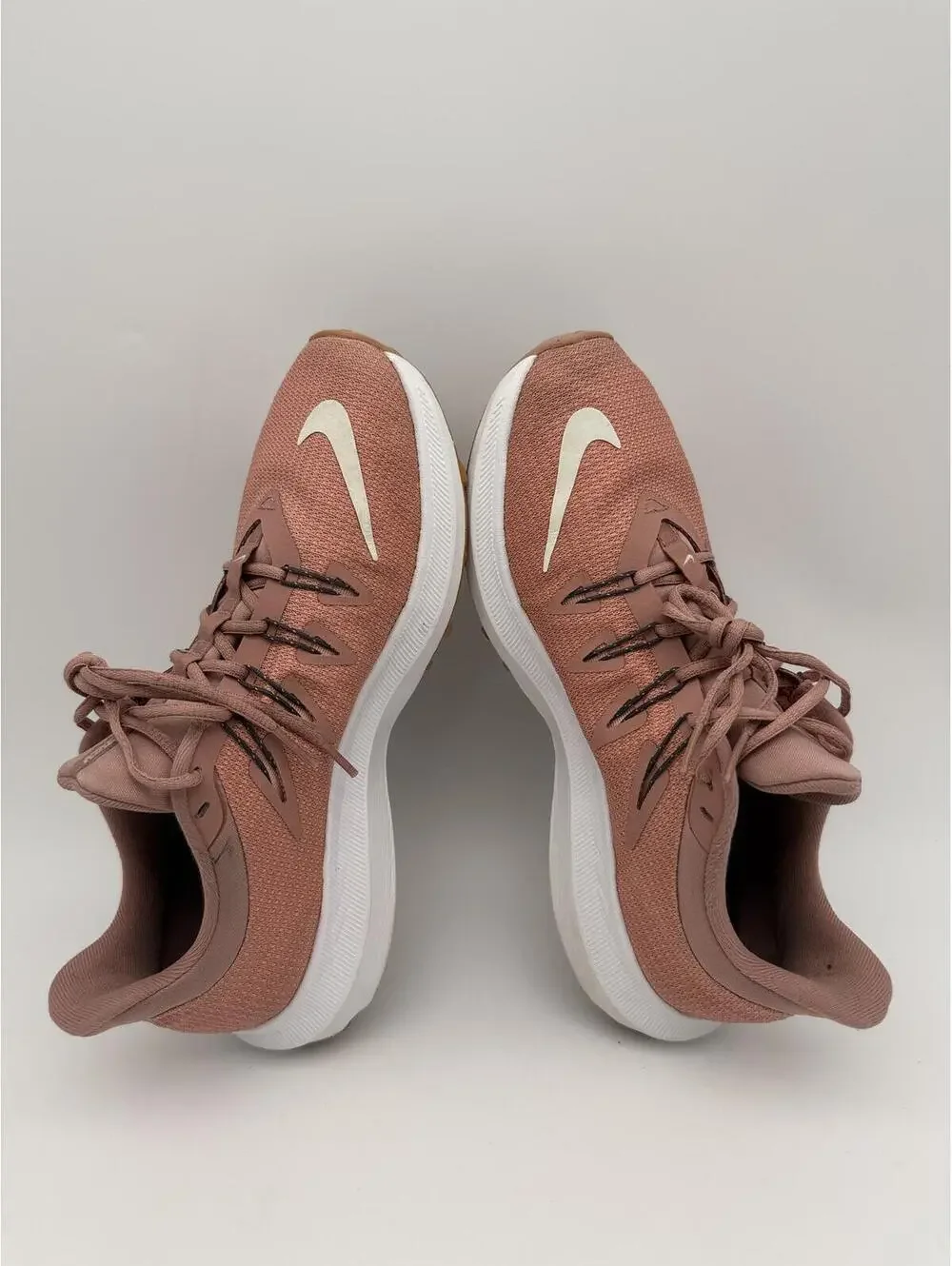 Nike Quest Women's Running‎ Shoe Rust Pink White AA7412-600 Size 8.5